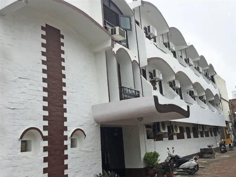 Oyo 7128 Hotel Rama Karnāl Dış mekan fotoğraf