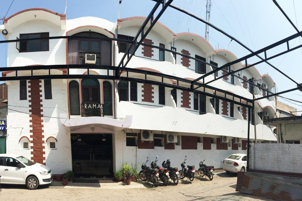 Oyo 7128 Hotel Rama Karnāl Dış mekan fotoğraf