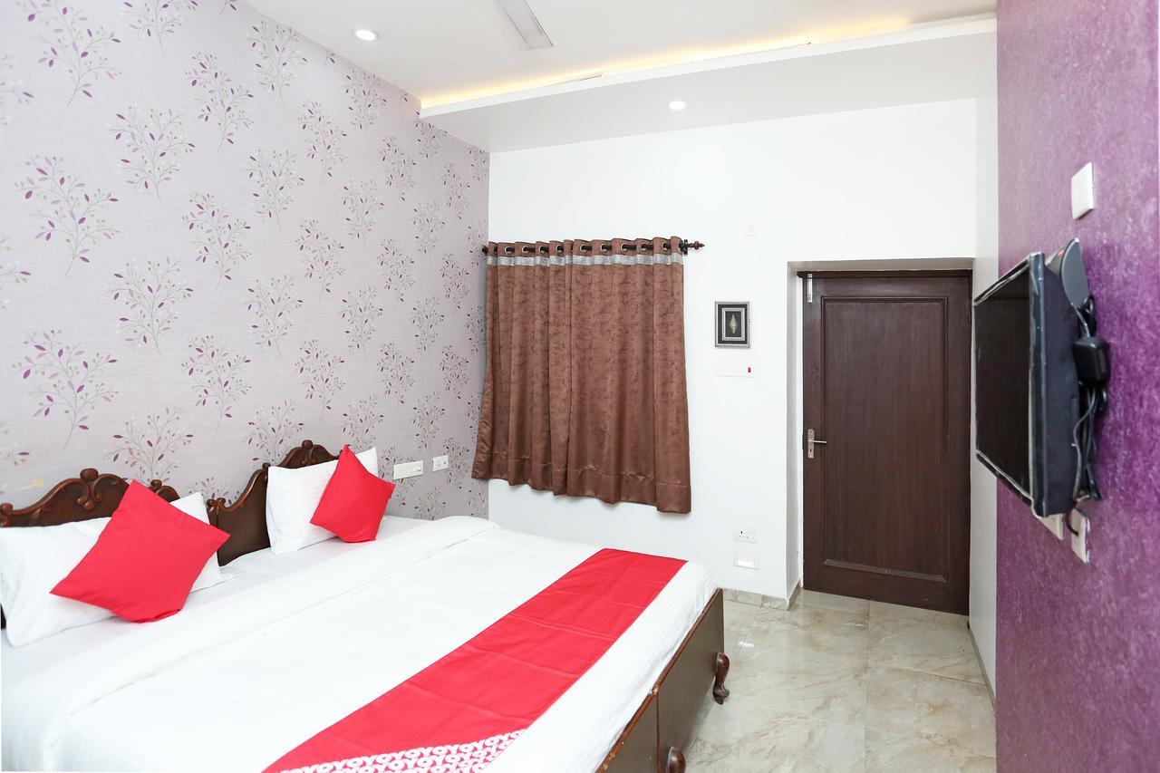Oyo 7128 Hotel Rama Karnāl Dış mekan fotoğraf